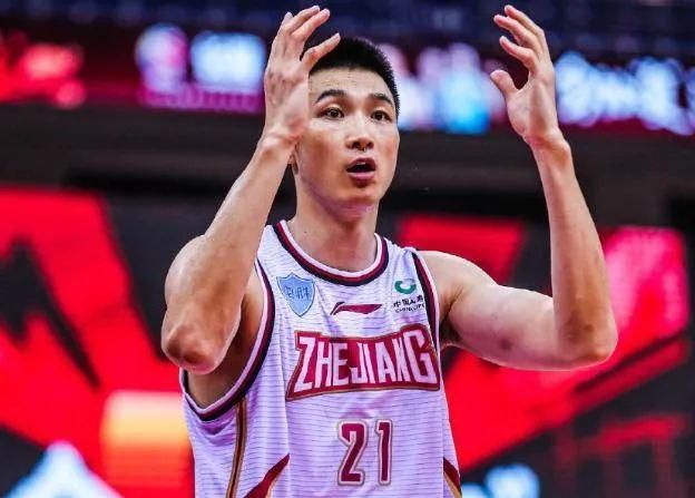 魏亮点点头，对他说道：这个事情，你可以跟叶总监详聊，我充分尊重他的意见。
